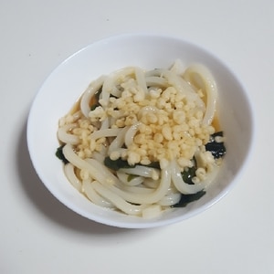 冷凍うどんでも柔らか！子供用わかめうどん